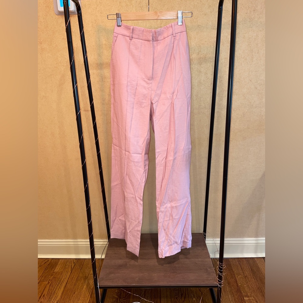 Brand new Princess Polly Kirstyn pants. Sizes us6/ AU 10 / pink.